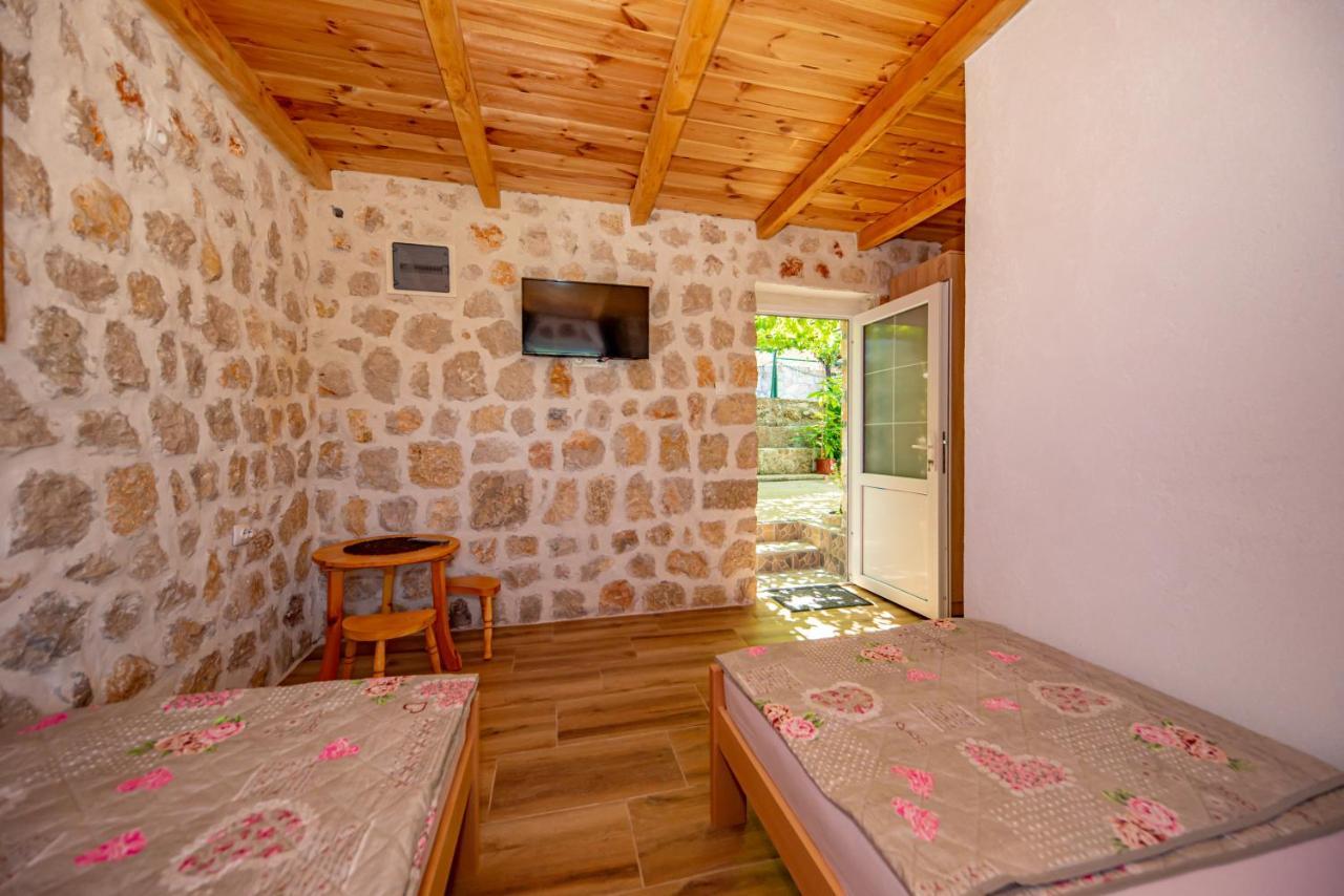 Ethno House Osobak Bed & Breakfast Virpazar Exterior photo