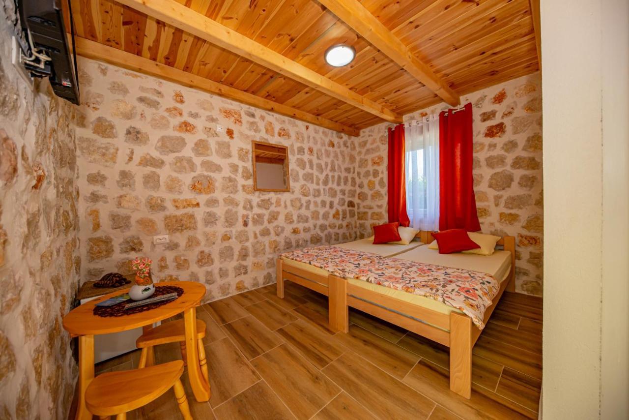 Ethno House Osobak Bed & Breakfast Virpazar Exterior photo